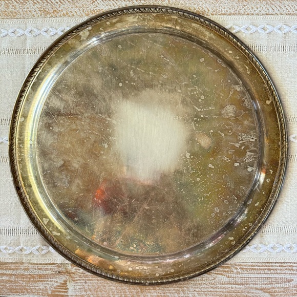 2 Vintage Rogers Silver Platter/Trays: WM Round 15” & FB Oblong 16.5”x 11.5” VYG - Picture 11 of 14